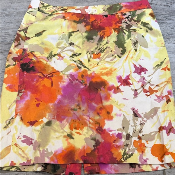 J. Crew Dresses & Skirts - JCrew The Pencil Skirt Floral A-Line Skirt Size 8